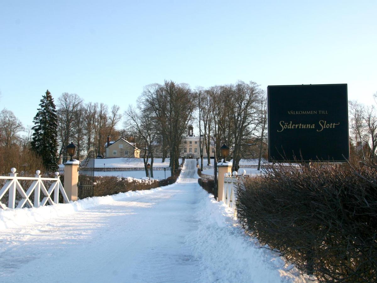 فندق Soedertuna Slott Gnesta المظهر الخارجي الصورة